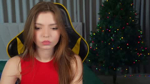 Snapshot of michelleinlove4u chatting on 12-11-24, 12:12 Michelle online show from 12-11-24, 12:12