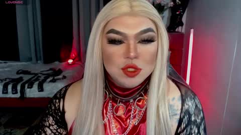 Snapshot of michellevixen921 chatting on 09-08-25, 08:30 Michelle online show from 09-08-25, 08:30