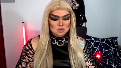 Michelle online show from 11-12-25, 04:18