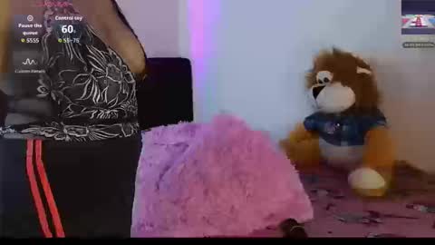 Snapshot of michellmoon1 chatting on 10-18-25, 01:34 michellmoon1 online show from 10-18-25, 01:34