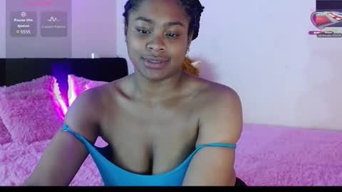 Snapshot of michellmoon1 chatting on 10-21-25, 01:50 michellmoon1 online show from 10-21-25, 01:50
