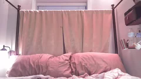 Snapshot of michmaltime chatting on 02-08-26, 12:52 michmaltime online show from 02-08-26, 12:52