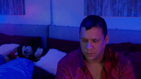 Snapshot of mickeyshyne69 chatting on 01-20-25, 02:43 Mickey online show from 01-20-25, 02:43