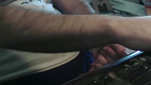 micwalrus online show from 09-19-25, 04:07