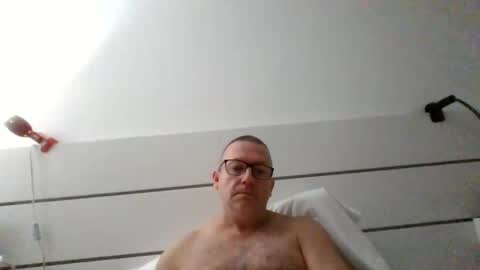 Snapshot of middleton2021 chatting on 09-15-25, 10:21 middleton2021 online show from 09-15-25, 10:21