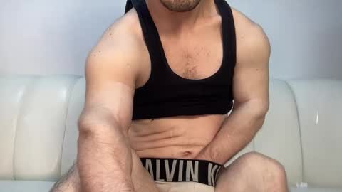 Snapshot of midgettripod1 chatting on 10-01-25, 12:05 Aaron online show from 10-01-25, 12:05