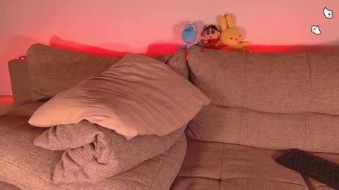 Snapshot of midnight__muse chatting on 12-16-24, 08:52 Rain online show from 12-16-24, 08:52