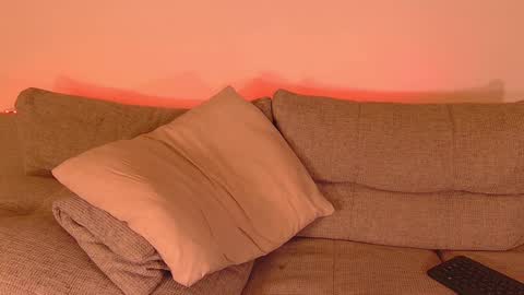 Snapshot of midnight__muse chatting on 12-17-24, 08:34 Rain online show from 12-17-24, 08:34