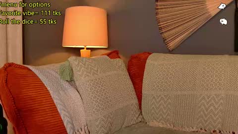 Snapshot of midnight__muse chatting on 02-12-25, 07:23 Rain online show from 02-12-25, 07:23