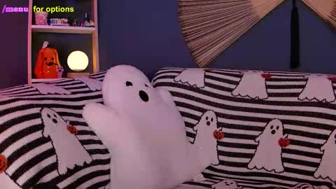 Snapshot of midnight__muse chatting on 10-04-25, 03:48 Rain online show from 10-04-25, 03:48