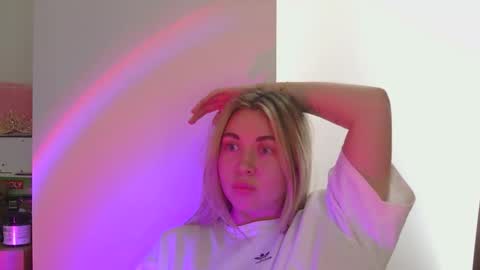 Snapshot of midnight_lace1 chatting on 02-28-26, 10:38 Midnight lace1 online show from 02-28-26, 10:38