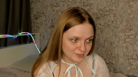 Snapshot of midnightfable chatting on 07-25-26, 09:56 midnightfable online show from 07-25-26, 09:56