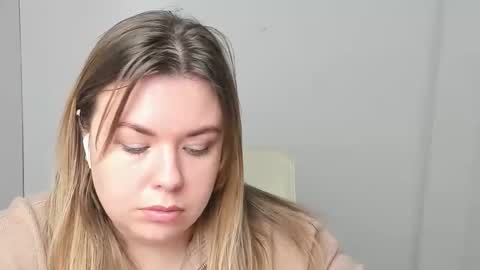 Mariana online show from 11-14-25, 12:37