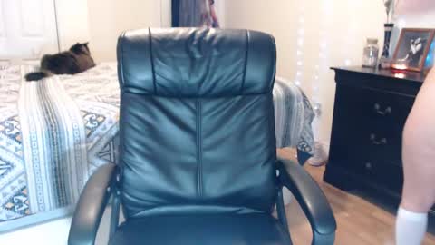 Snapshot of midsummernightsdream chatting on 03-04-25, 02:17 MidsummerNightsDream online show from 03-04-25, 02:17