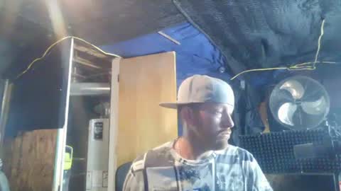 Snapshot of midtownhustler chatting on 09-23-25, 12:08 midtownhustler online show from 09-23-25, 12:08