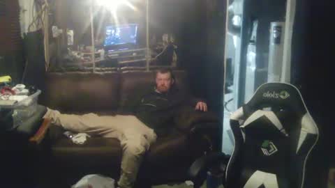 Snapshot of midtownhustler chatting on 10-24-25, 12:12 midtownhustler online show from 10-24-25, 12:12