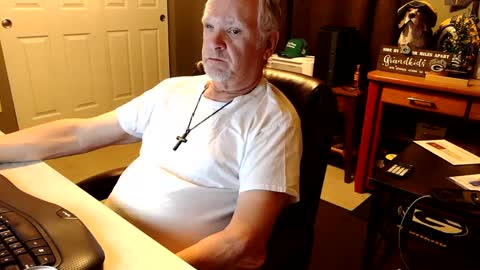 midwestdad09 online show from 10-13-25, 10:37