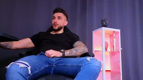 MightyAaron online show from 02-10-25, 02:26