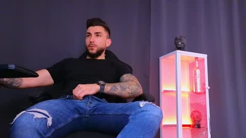 MightyAaron online show from 02-18-25, 05:53