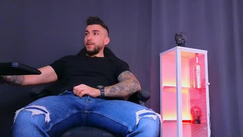 MightyAaron online show from 02-20-25, 03:45