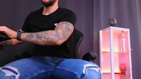 MightyAaron online show from 02-24-25, 07:55