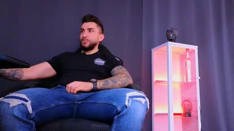 MightyAaron online show from 03-07-25, 03:40