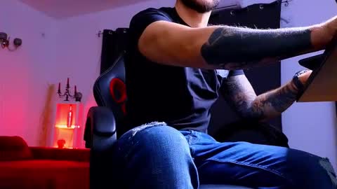 MightyAaron online show from 09-16-25, 01:28