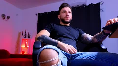 MightyAaron online show from 10-21-25, 03:07