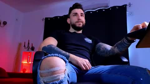 MightyAaron online show from 12-18-25, 07:36