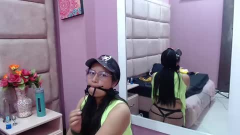 Snapshot of miha_smith chatting on 01-12-25, 09:51 Miha online show from 01-12-25, 09:51