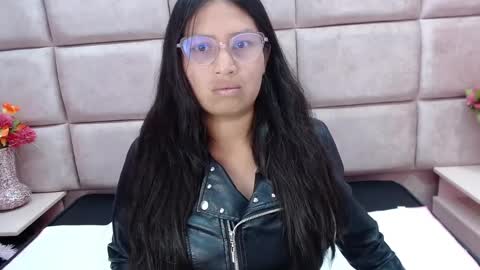 Snapshot of miha_smith chatting on 02-19-25, 02:33 Miha online show from 02-19-25, 02:33