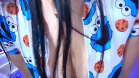 Miia  online show from 04-10-26, 11:04