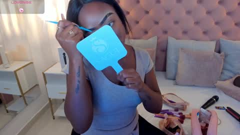 Snapshot of miia_schwarz chatting on 01-15-25, 05:37 Miia Schwarz  online show from 01-15-25, 05:37