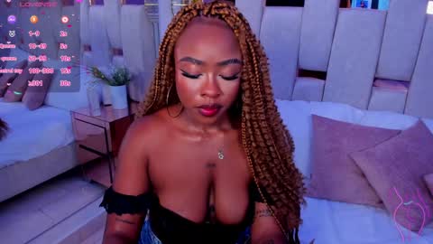 Snapshot of miia_schwarz chatting on 02-01-25, 02:24 Miia Schwarz  online show from 02-01-25, 02:24