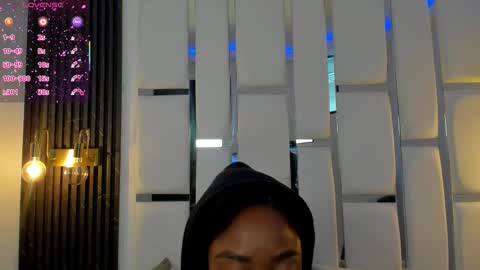 Snapshot of miia_schwarz chatting on 10-06-25, 01:19 Miia Schwarz  online show from 10-06-25, 01:19