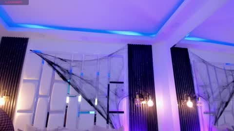 Miia Schwarz  online show from 10-31-25, 11:06