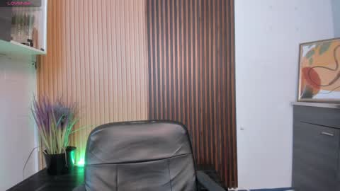 Miia 3 online show from 12-23-24, 12:08