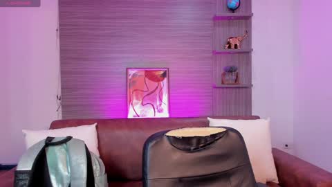 Miia 3 online show from 01-16-25, 12:53