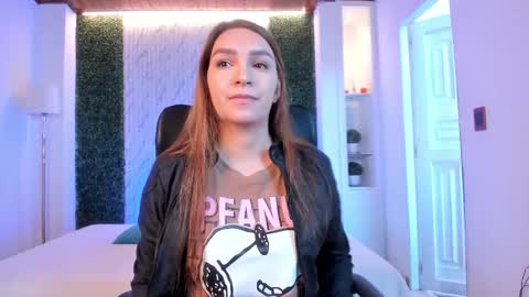 Miia 3 online show from 10-09-25, 12:03