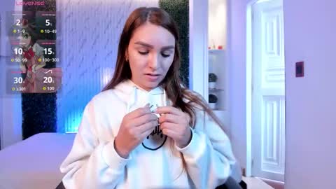 Miia 3 online show from 10-25-25, 12:13