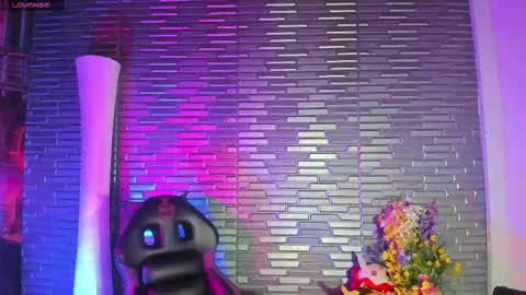 Snapshot of miia_zarate chatting on 01-16-26, 09:19 Ma - online show from 01-16-26, 09:19