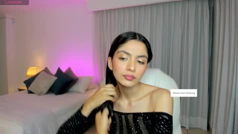 Mia online show from 12-31-24, 03:45