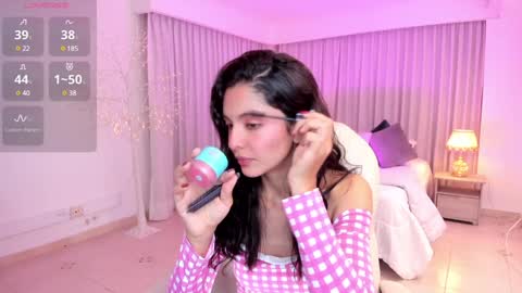 Mia online show from 01-15-25, 03:33