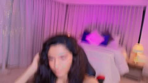 Mia online show from 02-04-25, 06:36