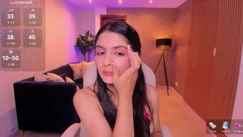 Mia online show from 10-22-25, 10:48