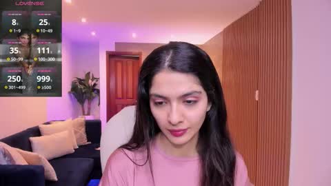 Mia online show from 11-20-25, 11:10