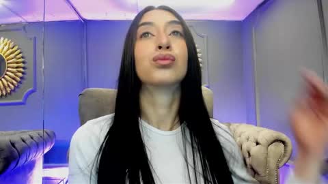 miilu  online show from 01-31-25, 03:20