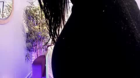 miilu  online show from 02-21-25, 07:12