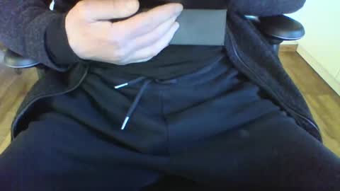 mik online show from 01-31-25, 10:52