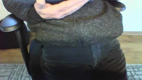 mik online show from 02-05-25, 02:59